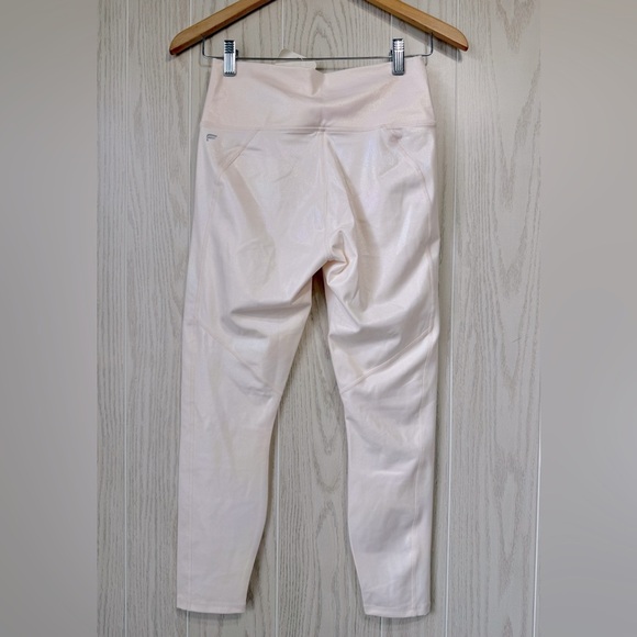 FABLETICS HIGH-WAISTED IRIDESCENT LUXE ⅞ Size M / 8 NWT - Picture 3 of 4